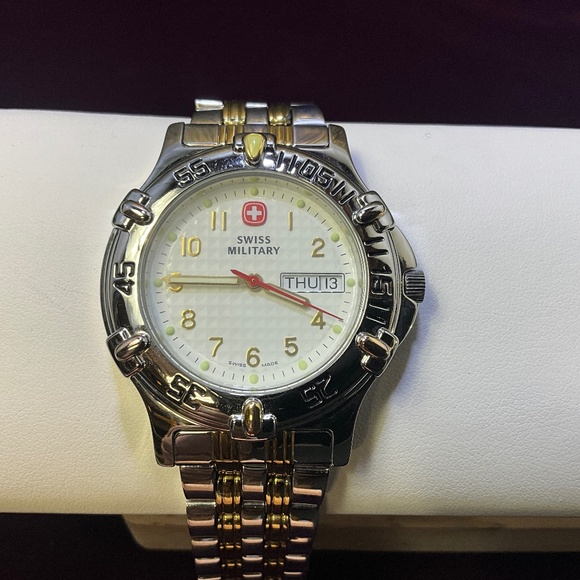 Vintage Swiss Army Watch SAK Design Swiss Made 096.0685 - Picture 1 of 6